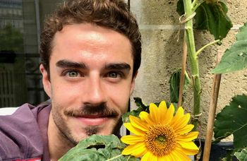 Les mains dans la terre, les pieds dans les airs !