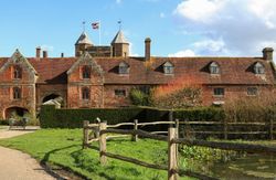 NT_Sissinghurst_Castle_Gardens_National_Trust_ImagesJo_Hatcher
