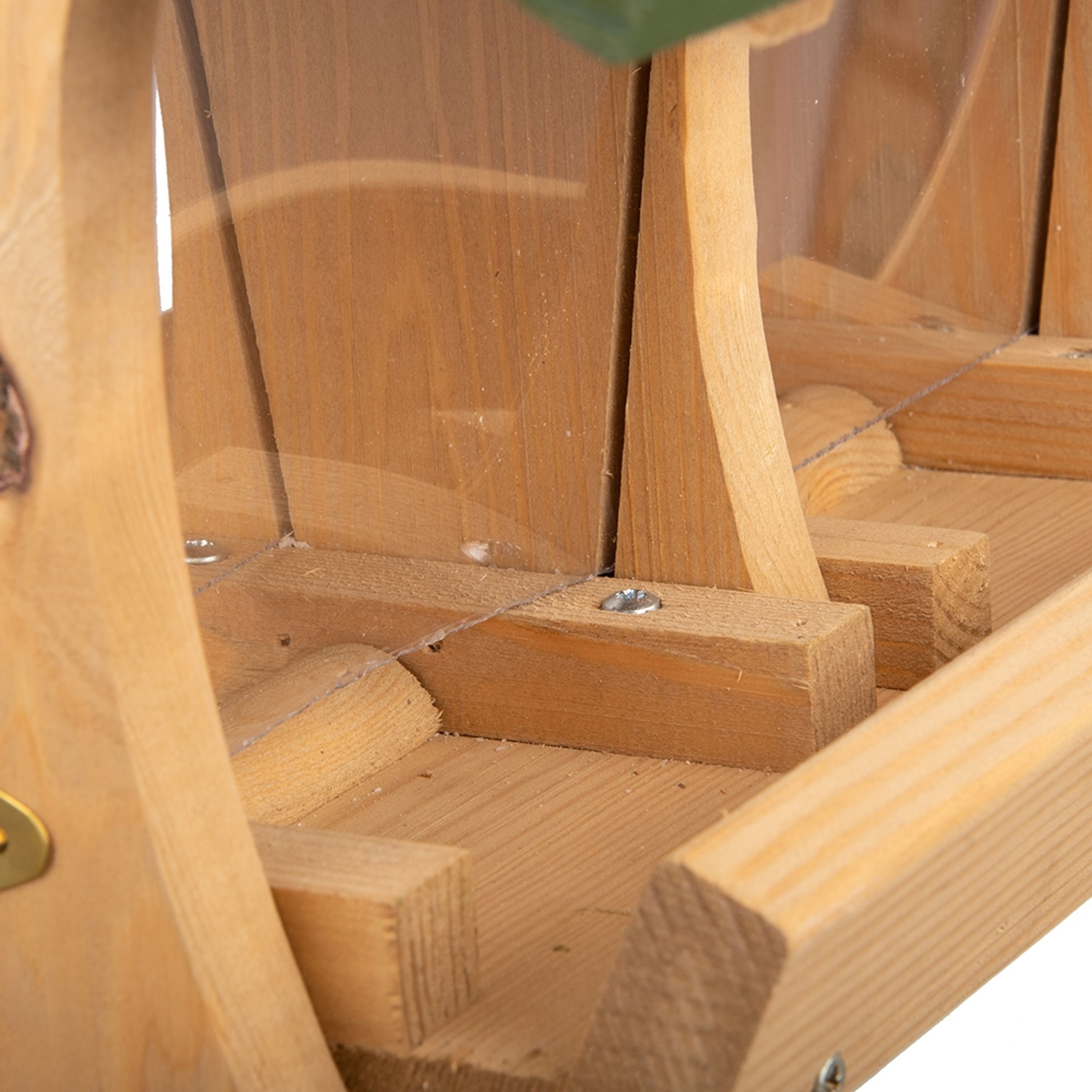 Futterhaus „Stuttgart“ | CJ Wildlife