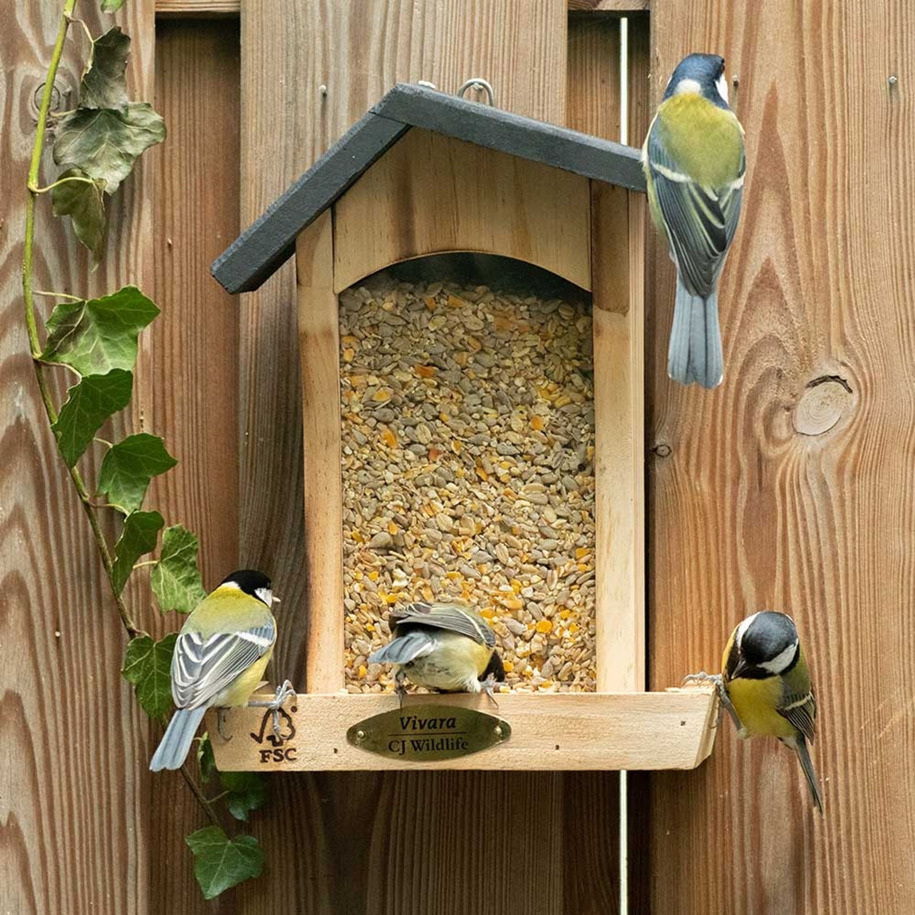 Futterhaus „Houston“ | CJ Wildlife