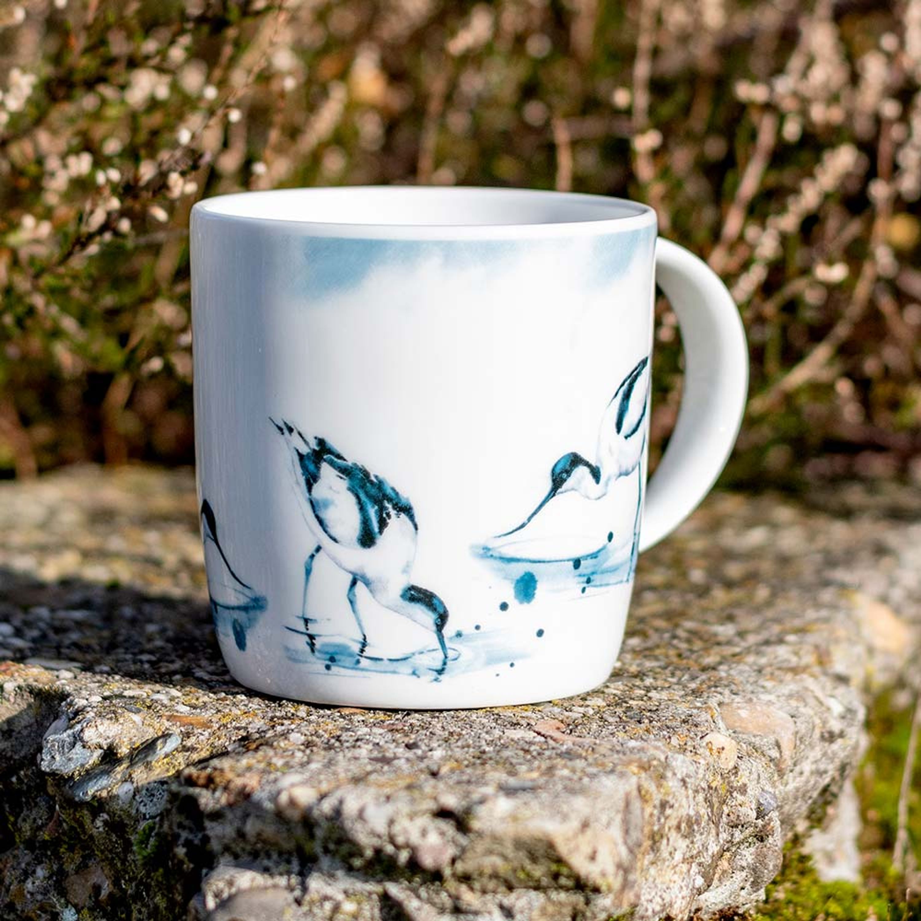 Meilleurs prix pour Tasse Avocette - par Roy Kirkham | Vivara