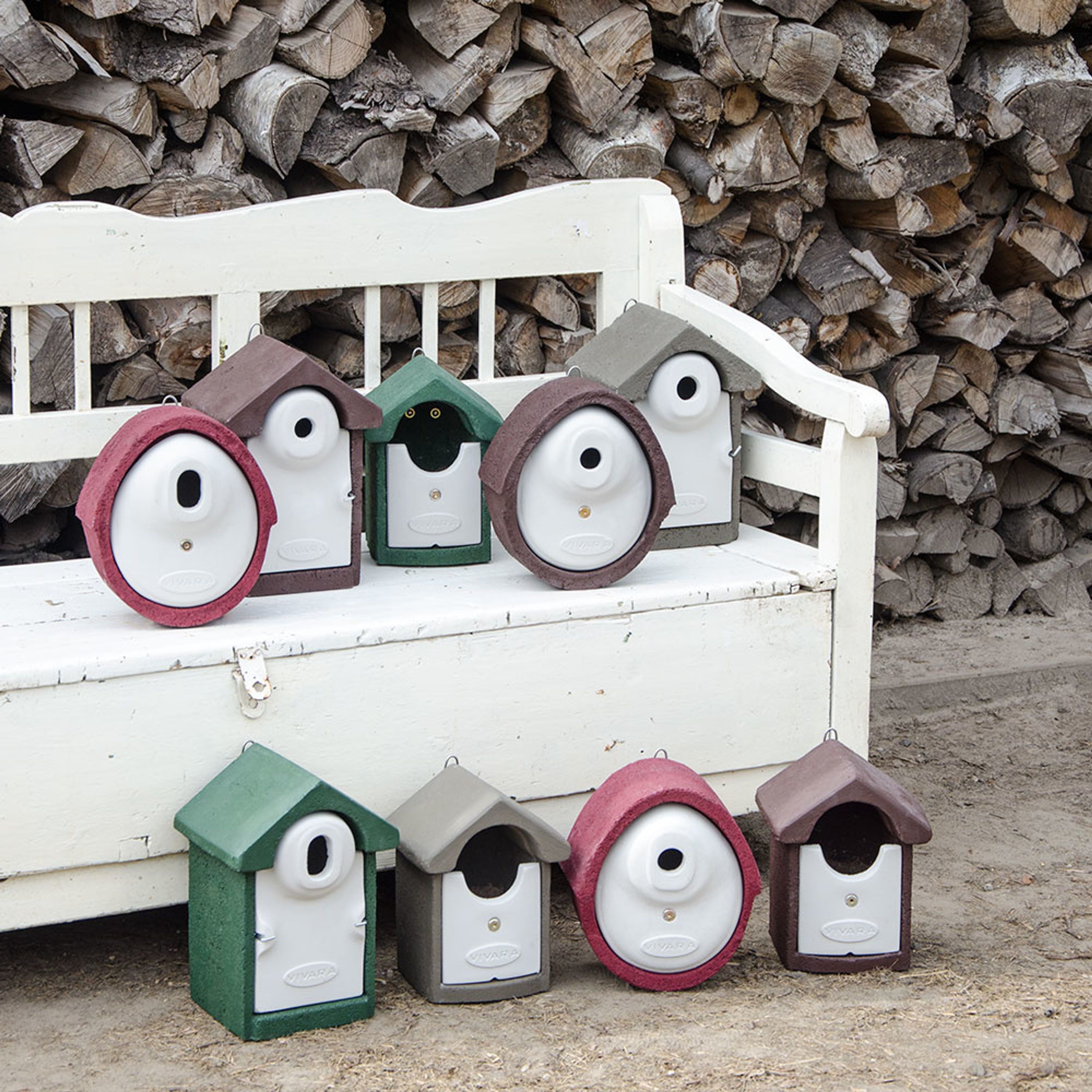 Nistkasten „Alicante“ WoodStone Braun 28 mm | Vogelhaus Holzbeton | CJ Wildlife