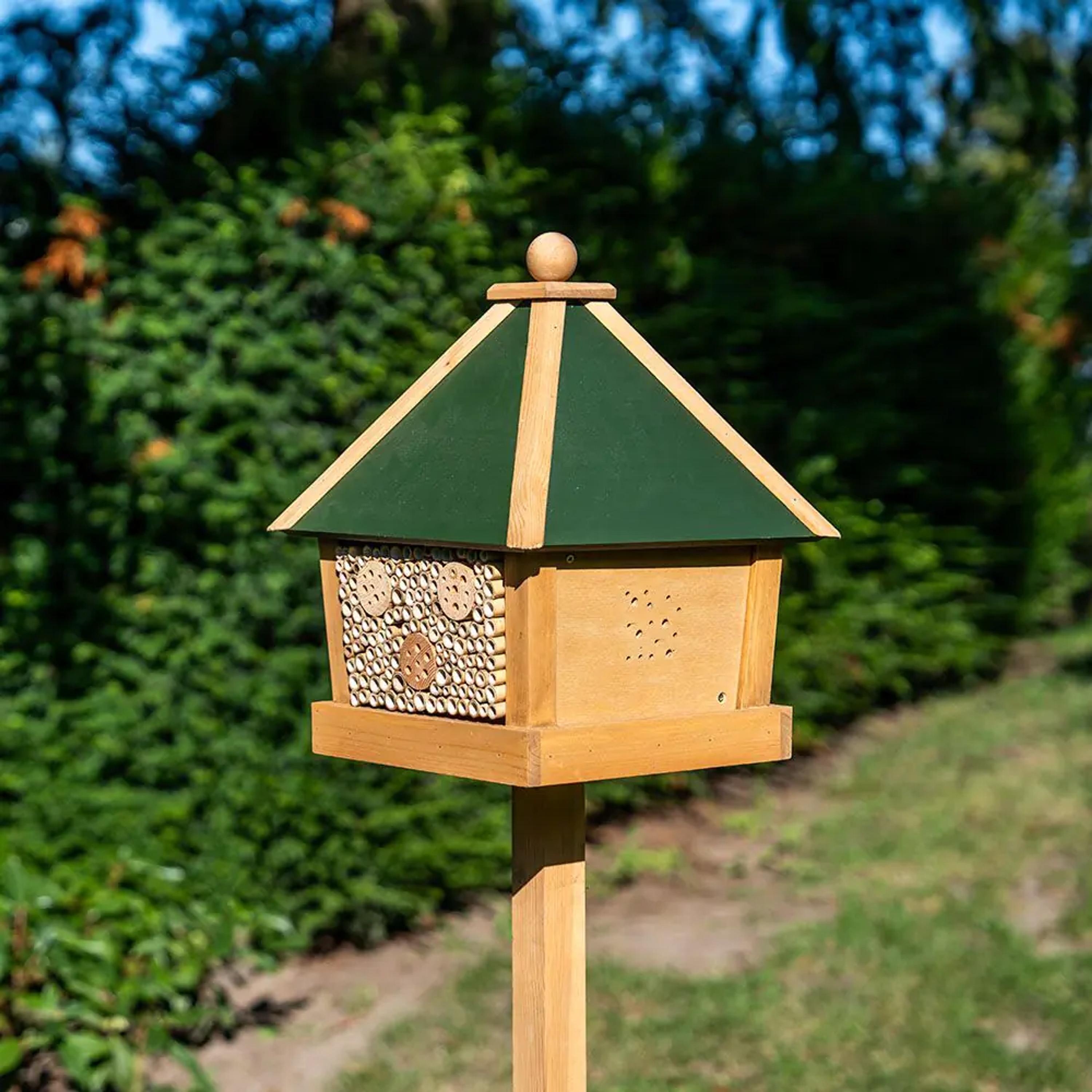 Insektenhotel „Lipari“ mit Ständer | CJ Wildlife